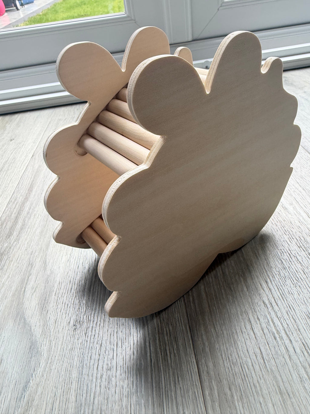Little Bee Flower Hide